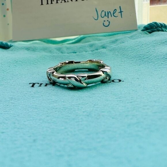 GUC Tiffany Signature X Ring Band in Sterling Silver Stacking, sz 6 - Picture 2 of 5
